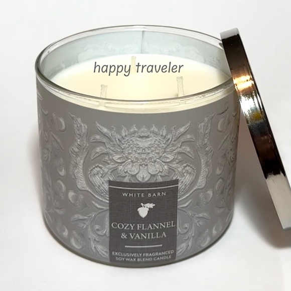 COZY FLANNEL & VANILLA 3-Wick Candle - Picture 2 of 3
